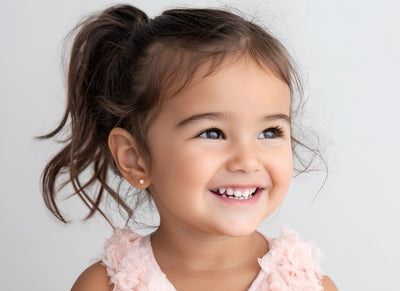 Pendientes de botón de 4 mm con circonita cúbica transparente de corte princesa, oro rosa macizo de 14 quilates, cierre de rosca, para bebés y niños.3